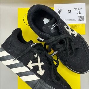 OFF-WHITE Boys Vulcanized Lace Up Sneakers